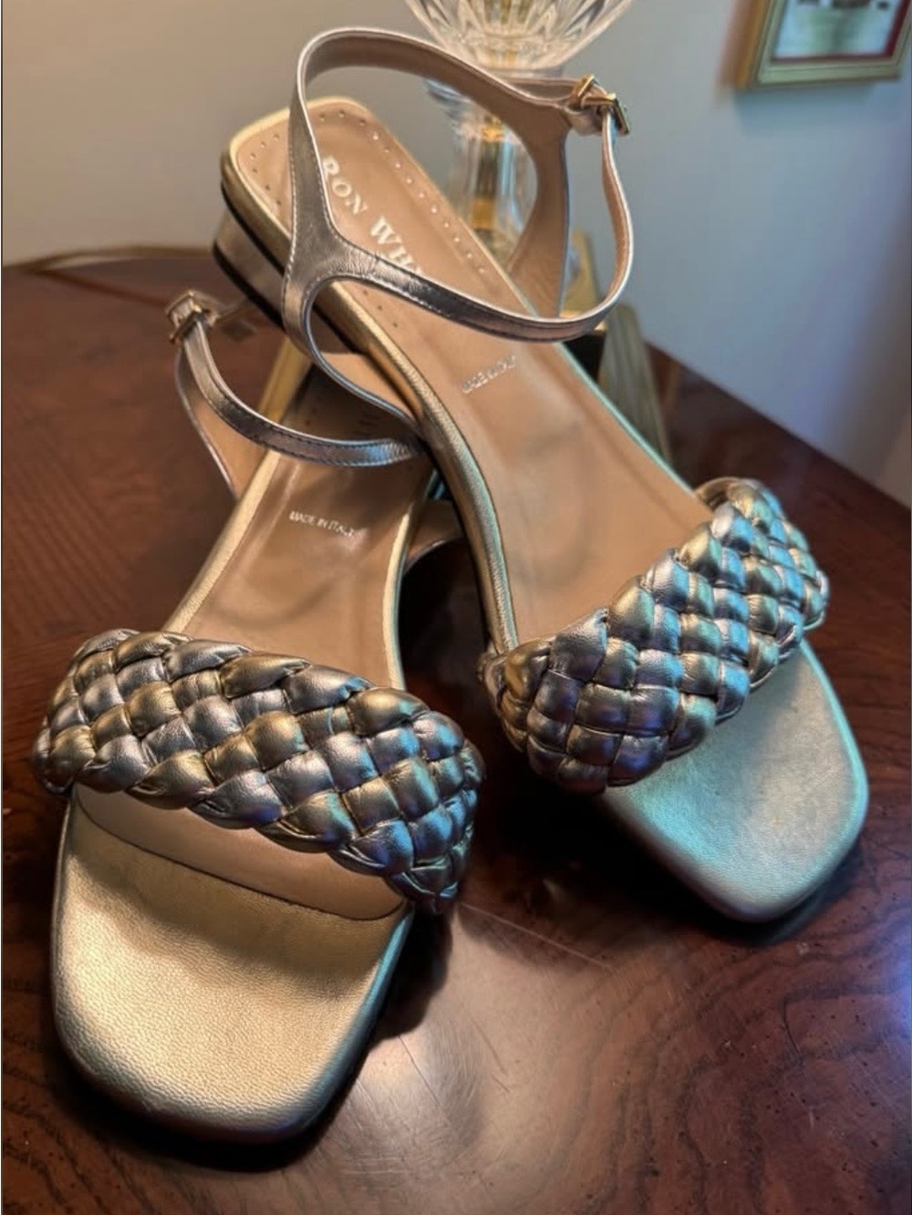 Elegant Ron White Two-tone Metallic Sandals 10M